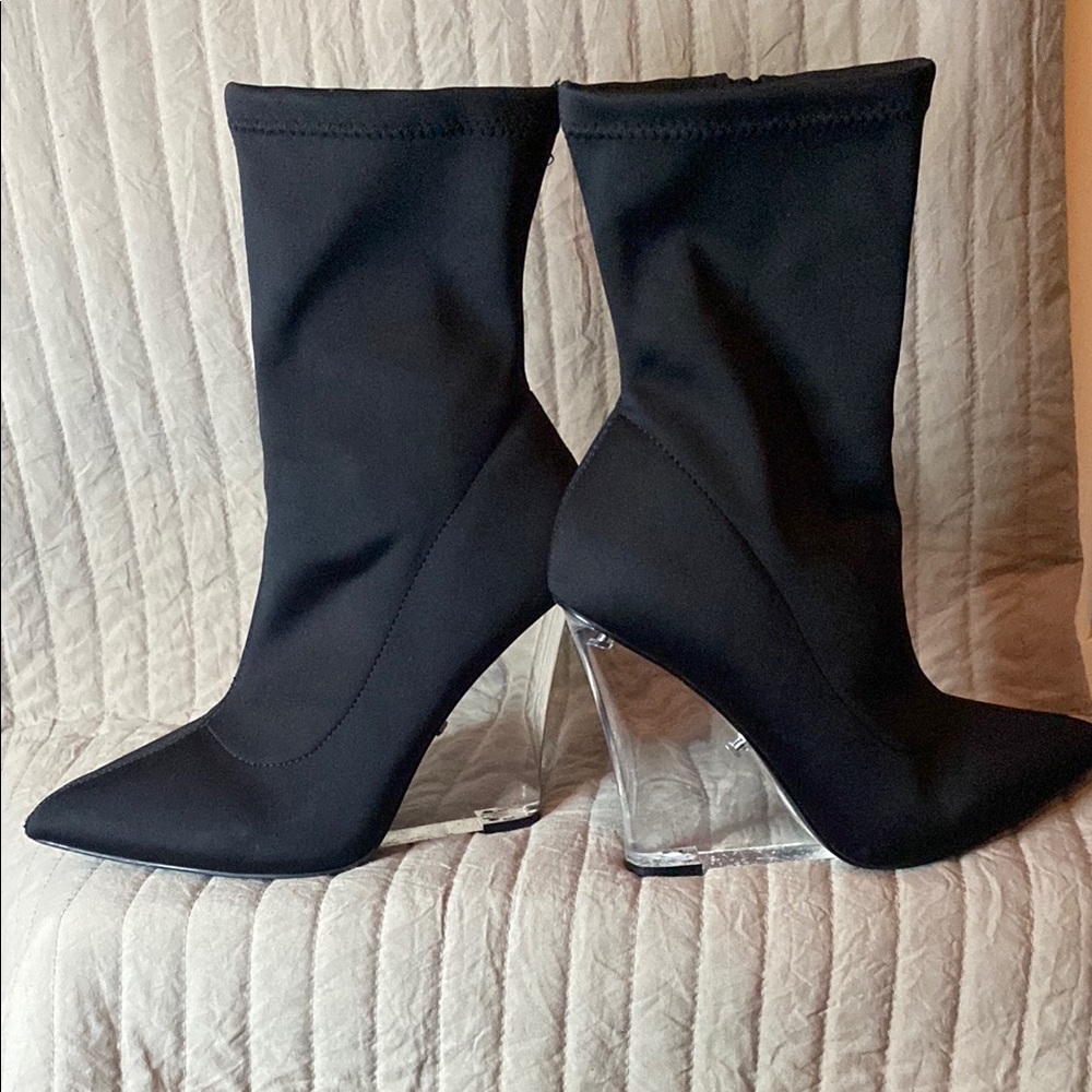Elegant Black Ankle Boots with Clear Heels